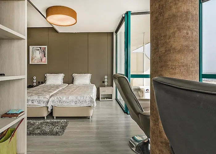 Alek Apartment Golden Sands
